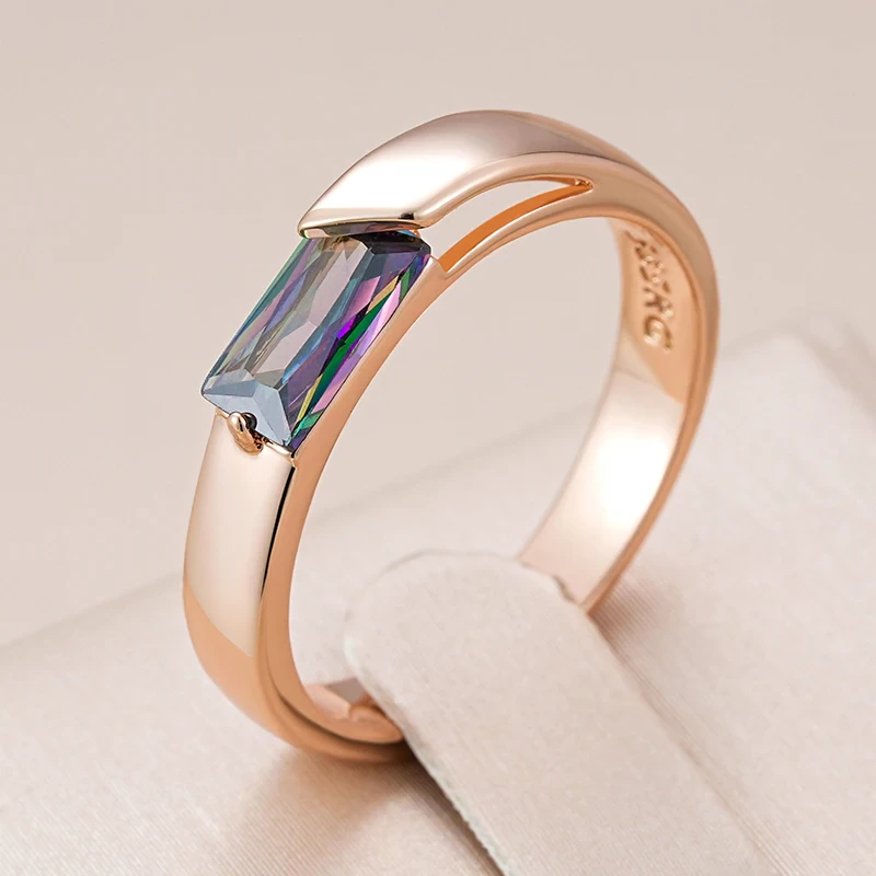 Inel elegant cu cristal multicolor